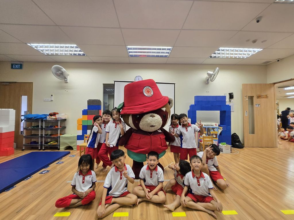 Mascot visit from Red Cross Junior — photo 23
