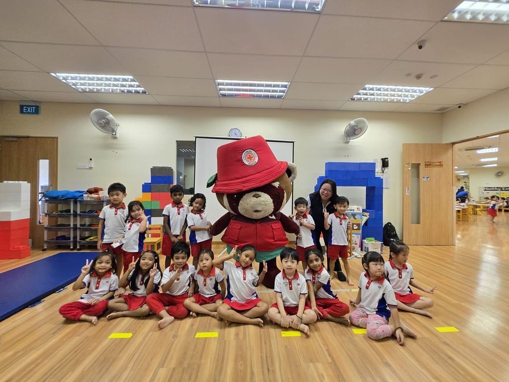 Mascot visit from Red Cross Junior — photo 28