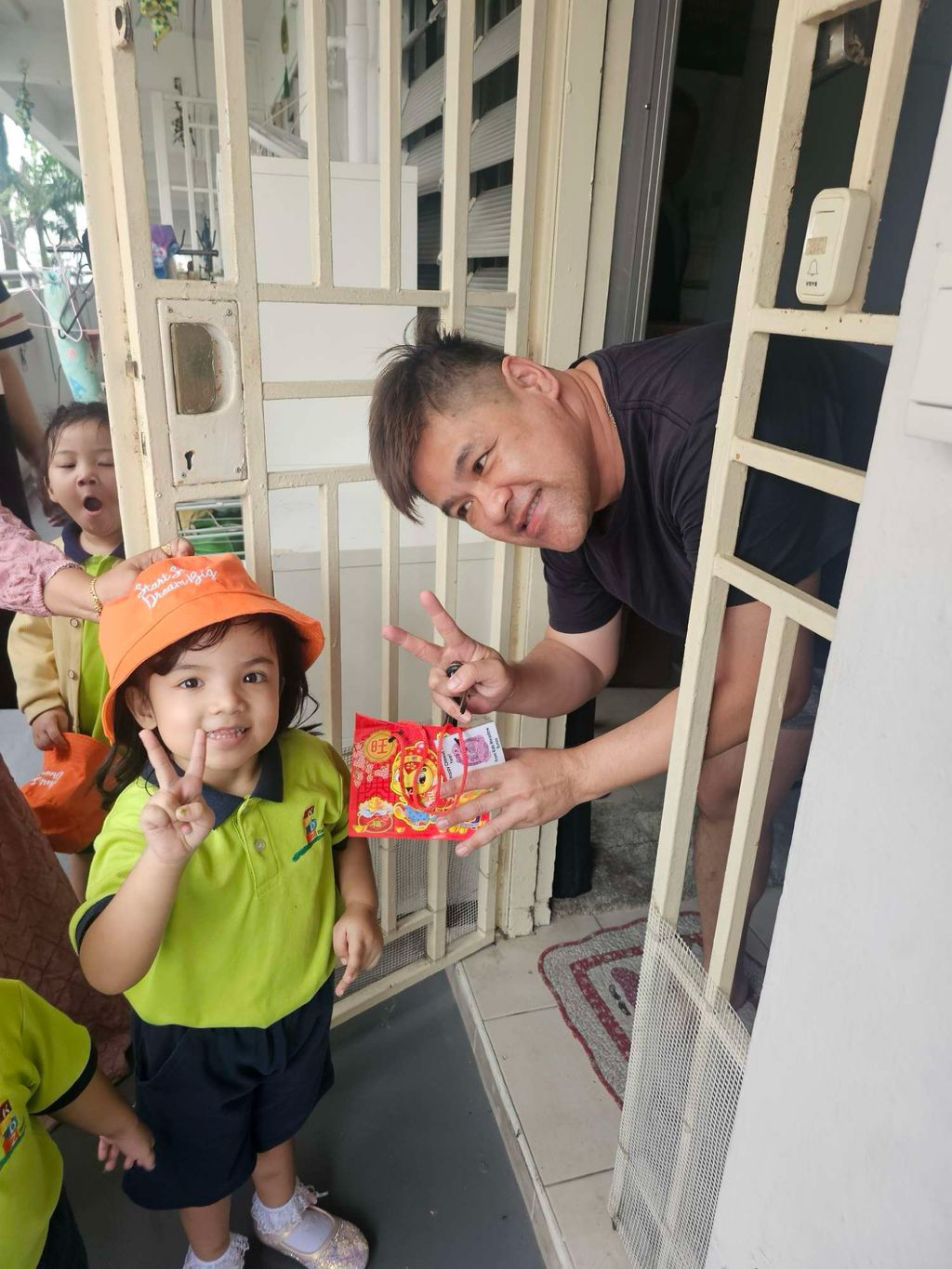 Orange distribution — photo 7