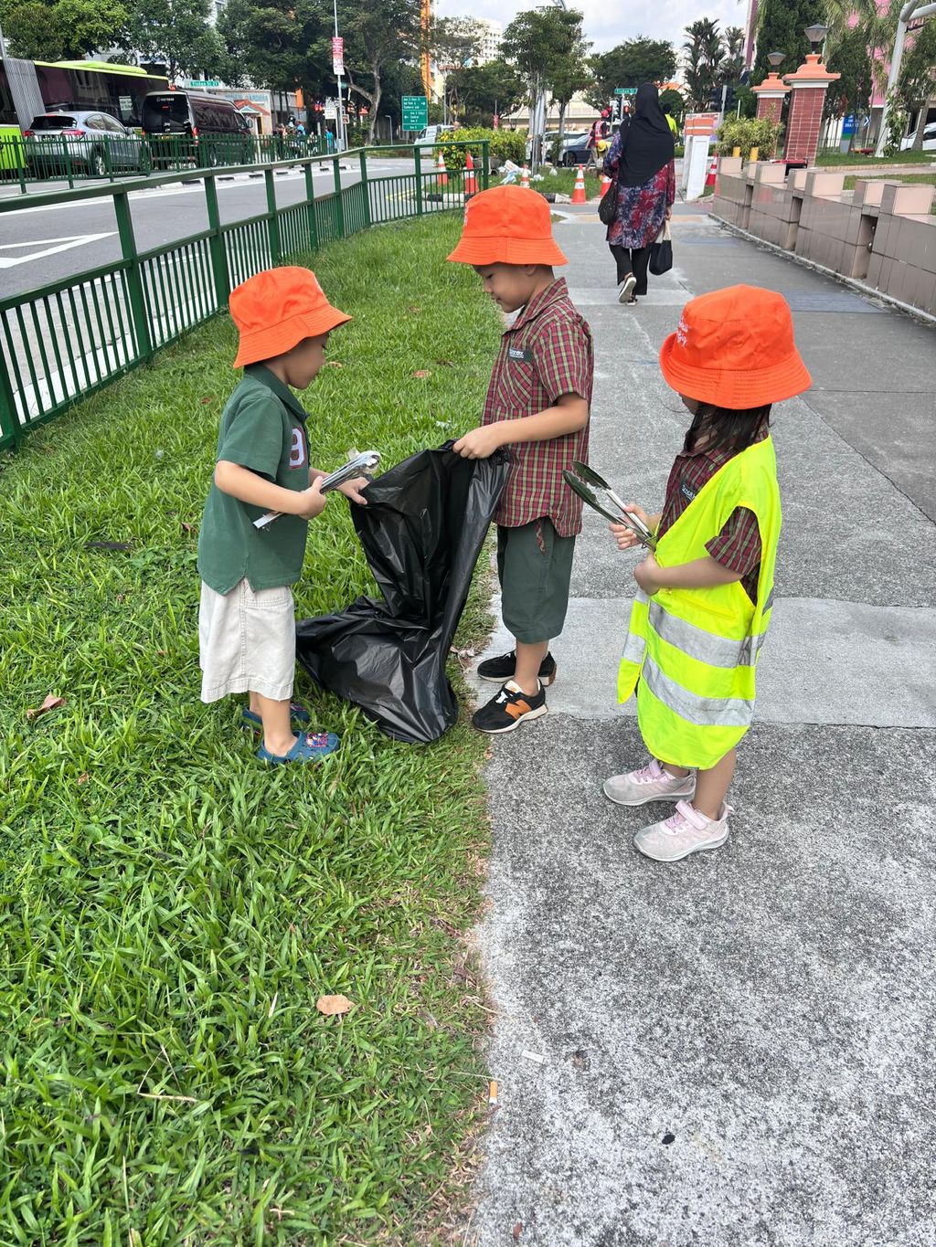 Little Clean-up Challenge — photo 3