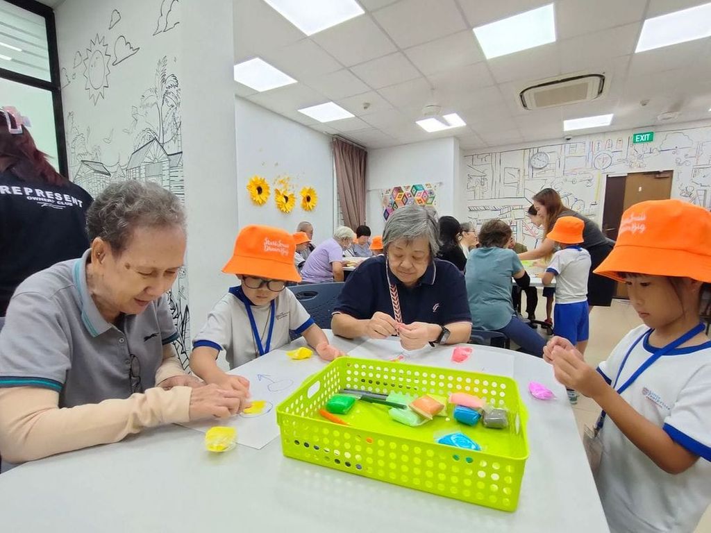 Engagement with Becare Activity ctenter — photo 4