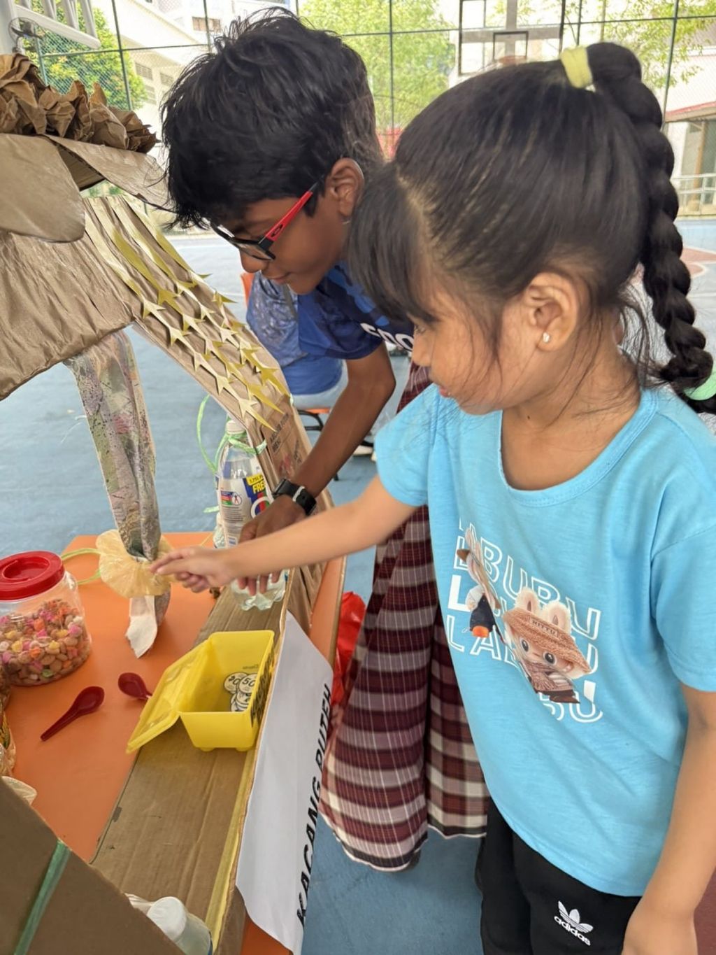 Appleland Kampung Carnival Written by: Tch Nana — photo 1