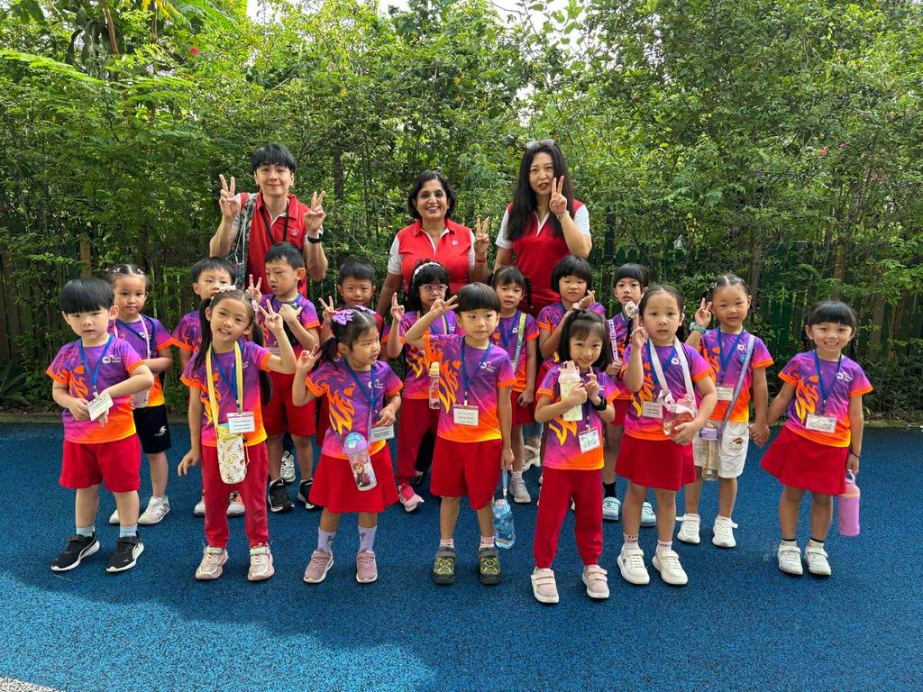 Little Swimmers, Big Dreams – Cheering for Team Singapore! SSDB2025 SG60 — photo 3