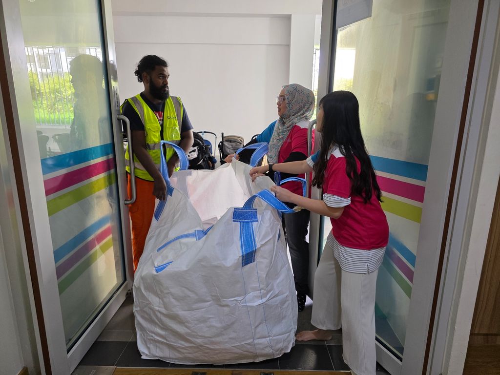 1\. 21 March 2025: Recycling Heroes at Work — photo 13