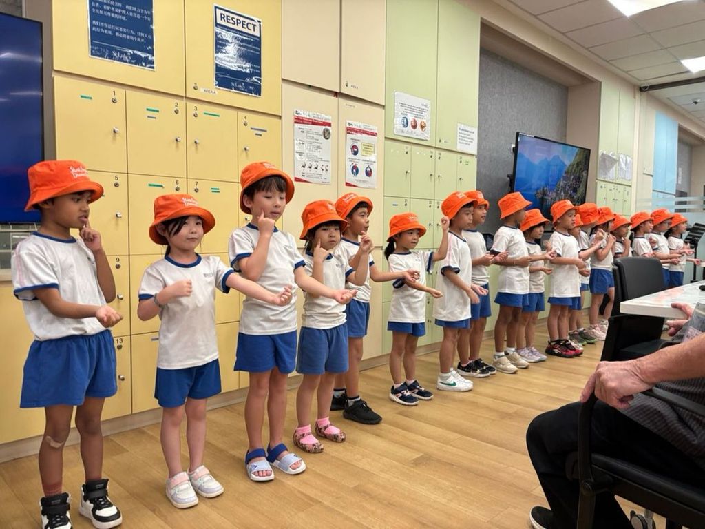 Start Small Dream Big (SSDB) Caring for the Community (Visit to St. Luke Eldercare) by Little Footprints Preschool @ Ubi — photo 2
