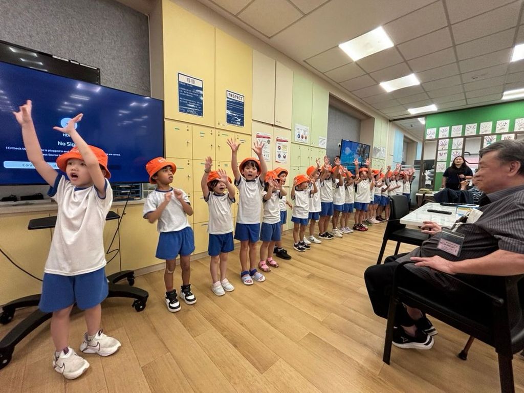 Start Small Dream Big (SSDB) Caring for the Community (Visit to St. Luke Eldercare) by Little Footprints Preschool @ Ubi — photo 3