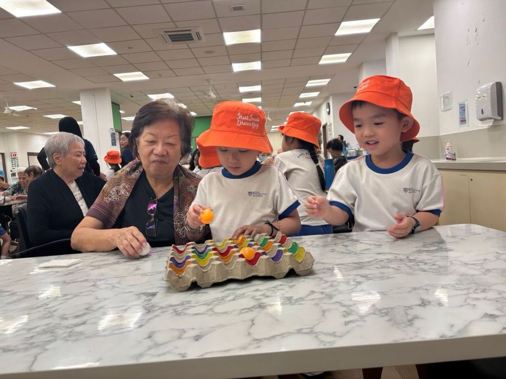 Start Small Dream Big (SSDB) Caring for the Community (Visit to St. Luke Eldercare) by Little Footprints Preschool @ Ubi — photo 8