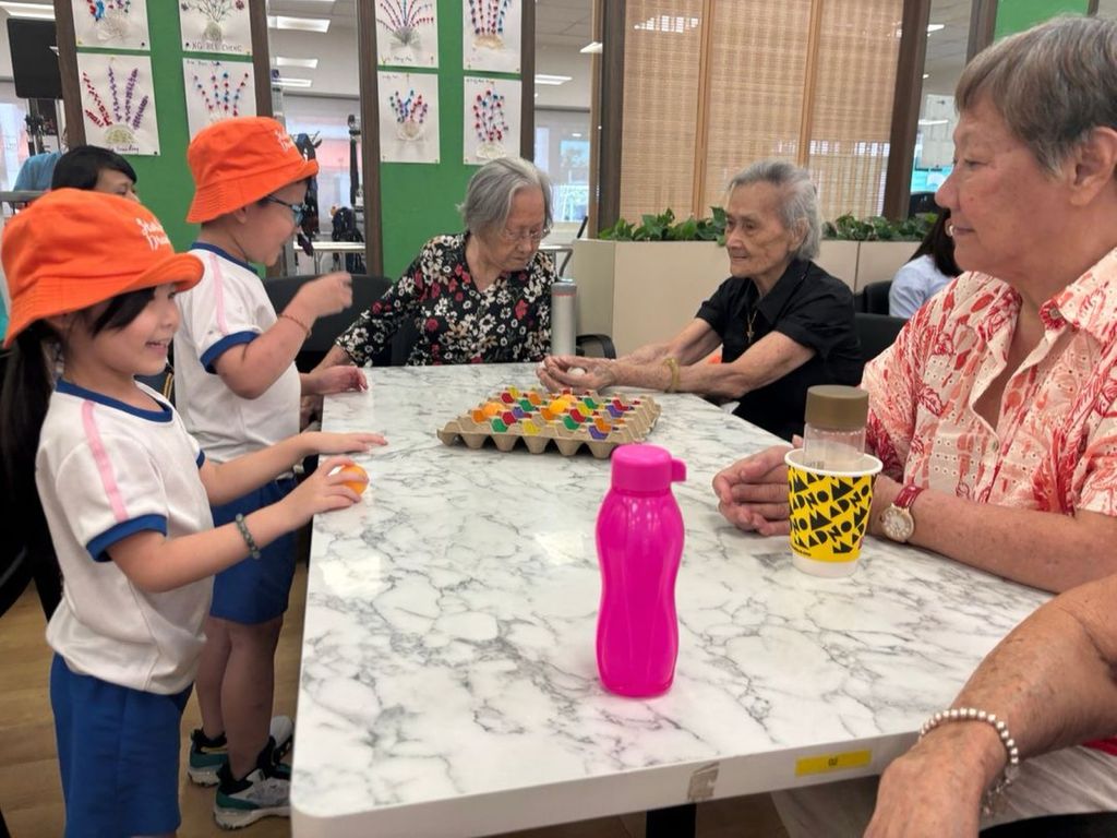 Start Small Dream Big (SSDB) Caring for the Community (Visit to St. Luke Eldercare) by Little Footprints Preschool @ Ubi — photo 14