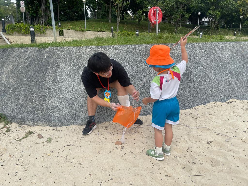 SSDB: A Beach Clean-Up at Sembawang Park — photo 19