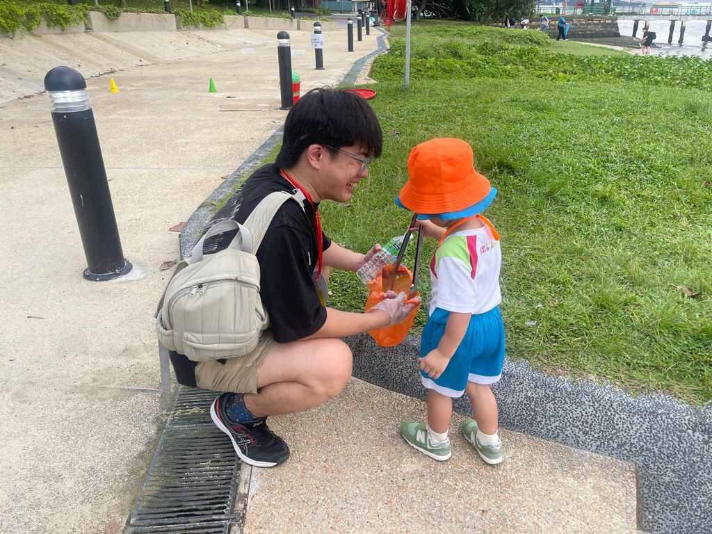 SSDB: A Beach Clean-Up at Sembawang Park — photo 22