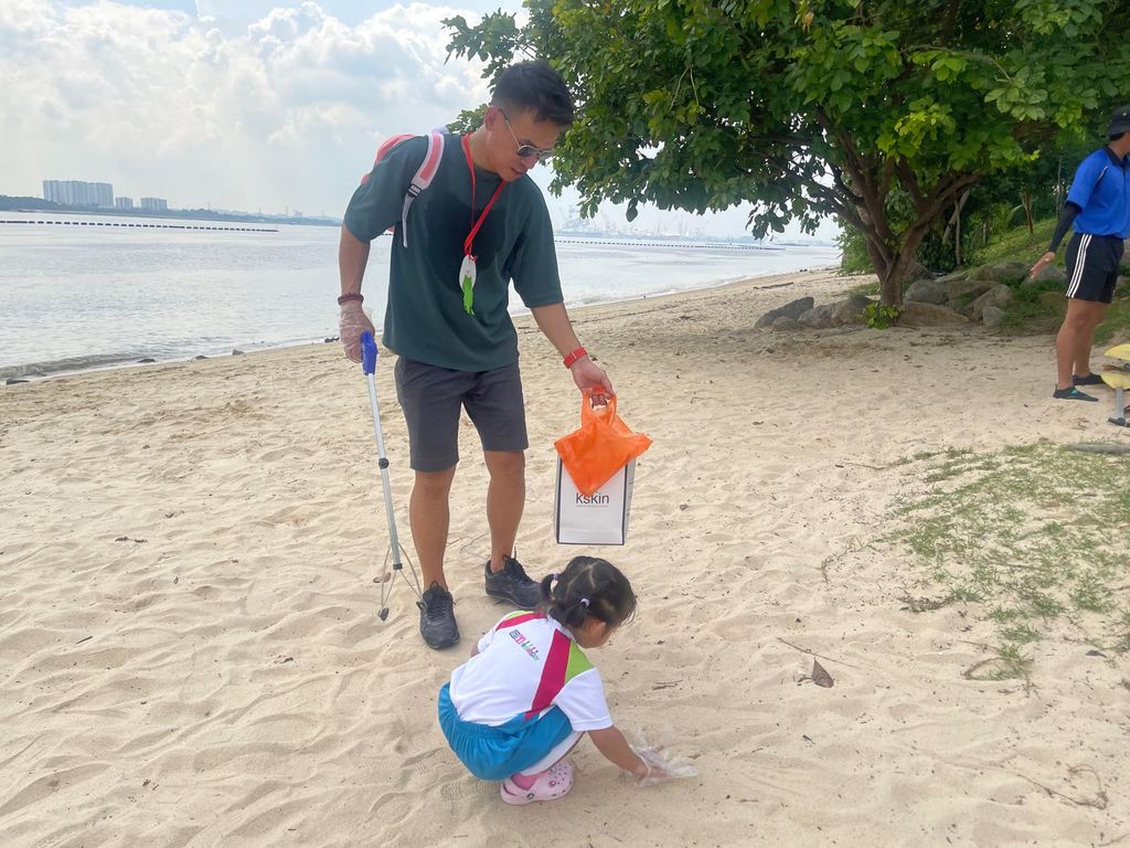 SSDB: A Beach Clean-Up at Sembawang Park — photo 25