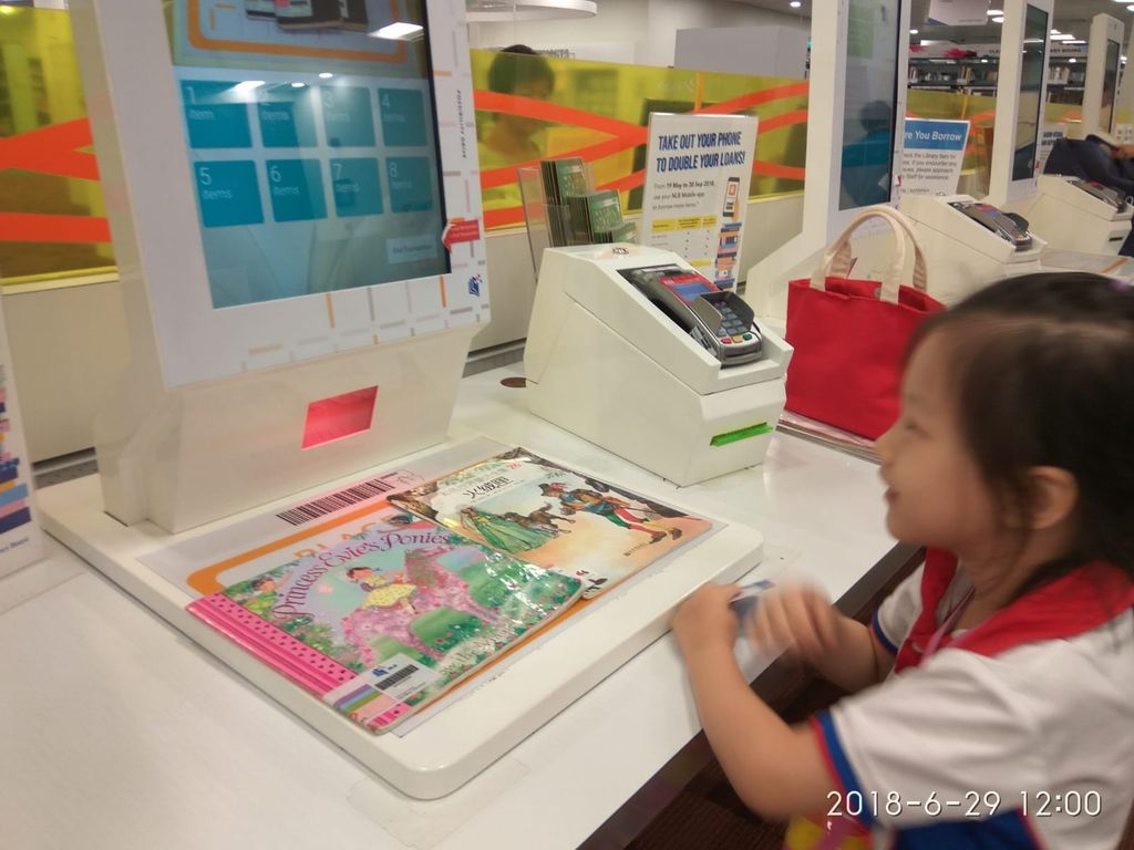 Reading Starts At A Young Age — photo 6