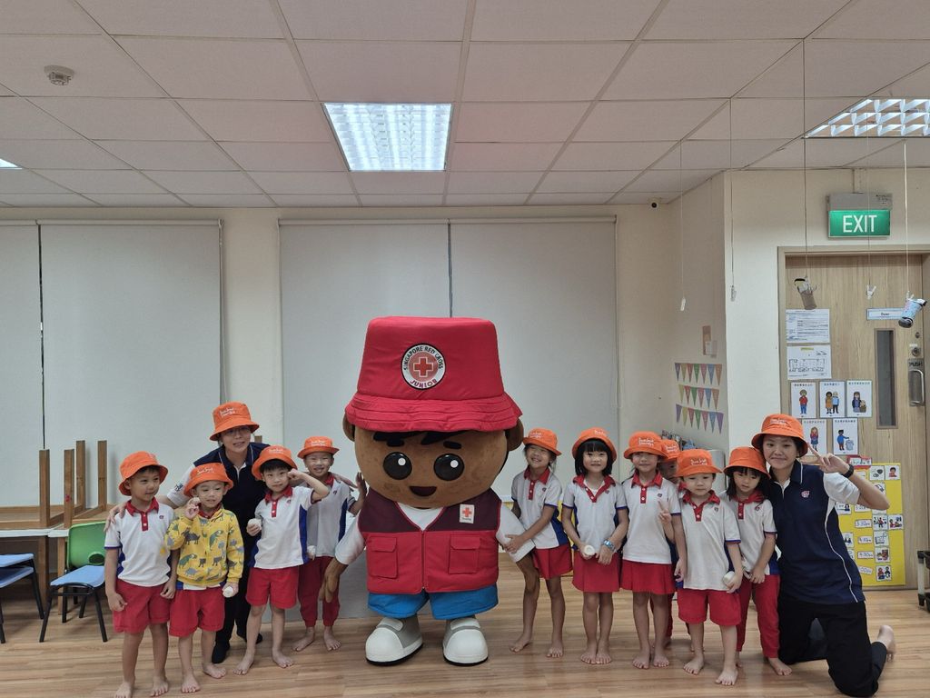 PCF Sparkletots Preschool @ Fengshan Blk 108 (CC): Empowering Young Hearts with Red Cross Junior — photo 4