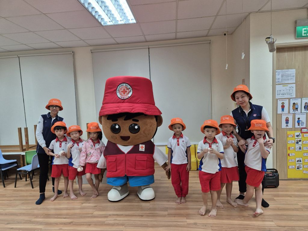 PCF Sparkletots Preschool @ Fengshan Blk 108 (CC): Empowering Young Hearts with Red Cross Junior — photo 5