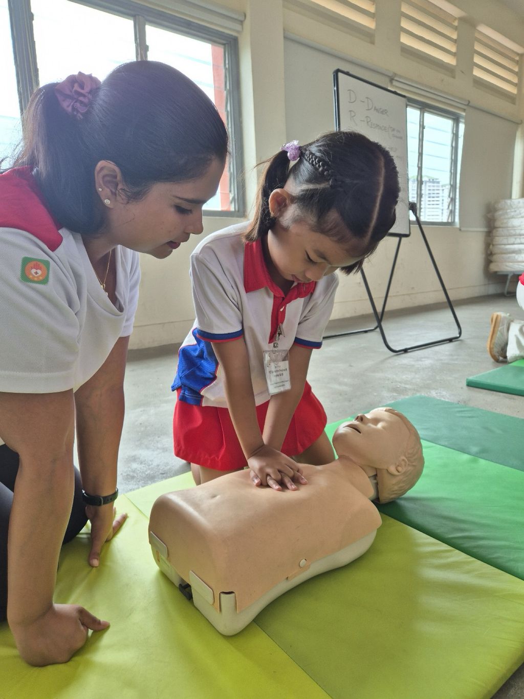 PCF Sparkletots Preschool @ Fengshan Blk 108 (CC): Empowering Young Hearts with Red Cross Junior — photo 5