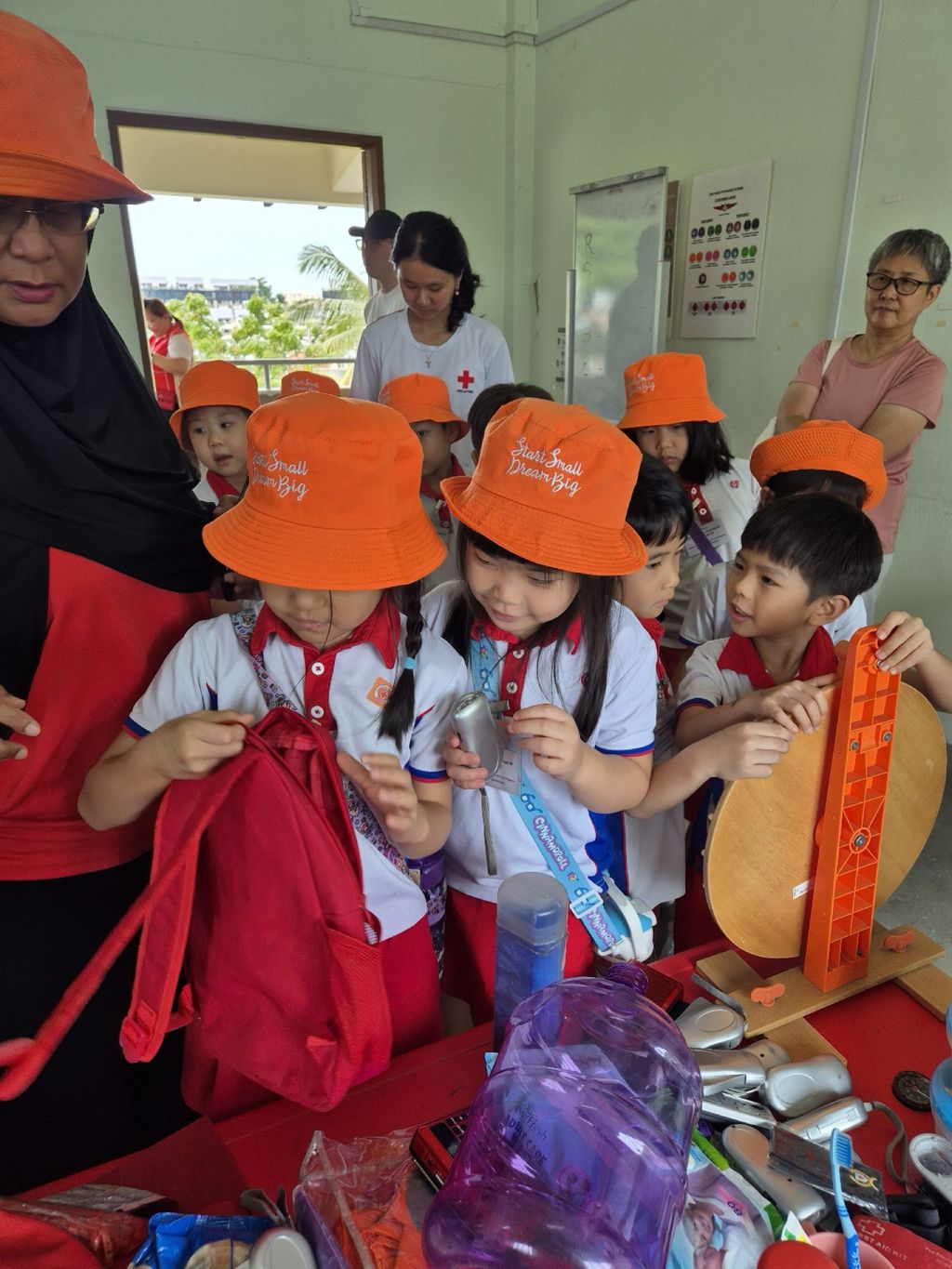 PCF Sparkletots Preschool @ Fengshan Blk 108 (CC): Empowering Young Hearts with Red Cross Junior — photo 7