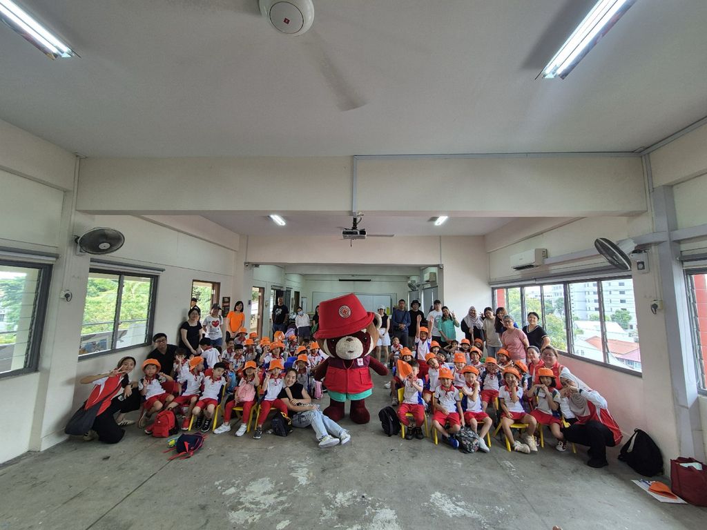 PCF Sparkletots Preschool @ Fengshan Blk 108 (CC): Empowering Young Hearts with Red Cross Junior — photo 10
