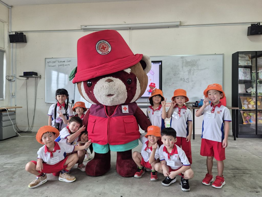 PCF Sparkletots Preschool @ Fengshan Blk 108 (CC): Empowering Young Hearts with Red Cross Junior — photo 11
