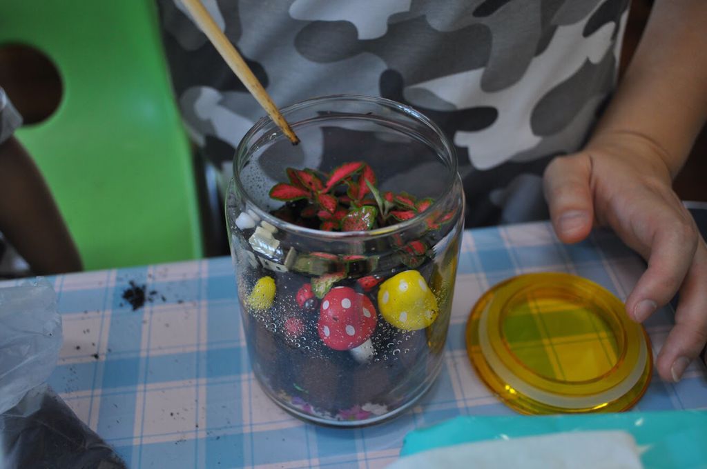 ‘Little Hearts in a Jar’ Terrarium Making - Kiddiwinkie Schoolhouse @ Novena — photo 6