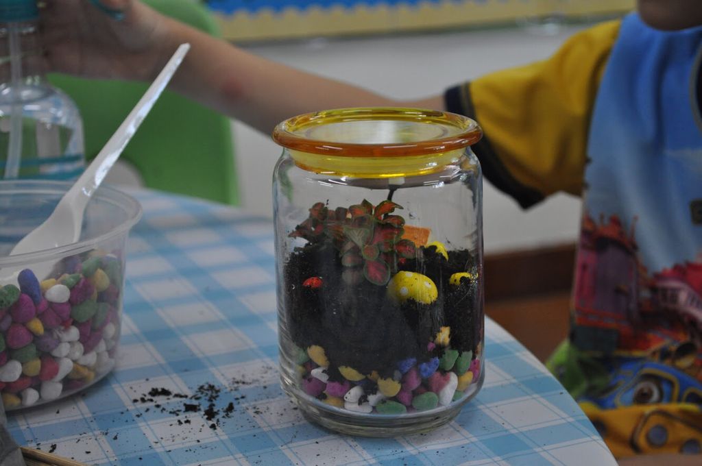 ‘Little Hearts in a Jar’ Terrarium Making - Kiddiwinkie Schoolhouse @ Novena — photo 7