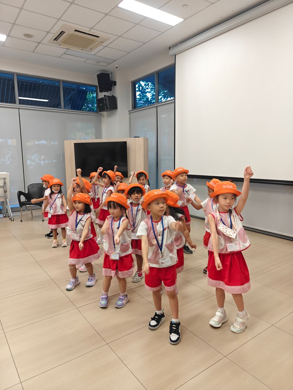Little Hands, Big Hearts: Growing Kindness Through Community Service — photo 2