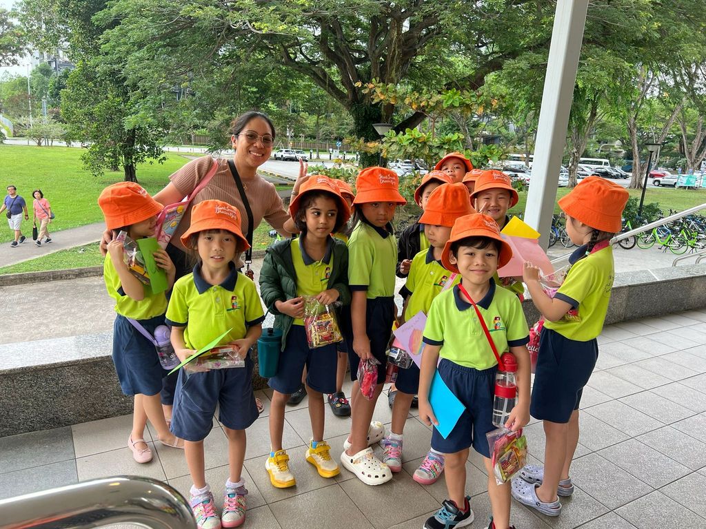 SSDB Closure - Sharing smiles with our community helpers — photo 2