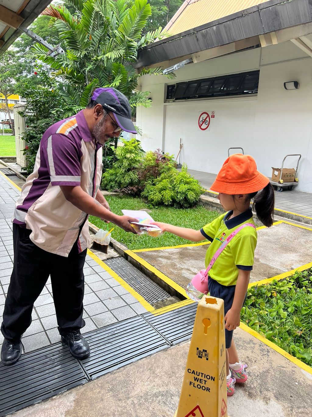 SSDB Closure - Sharing smiles with our community helpers — photo 9