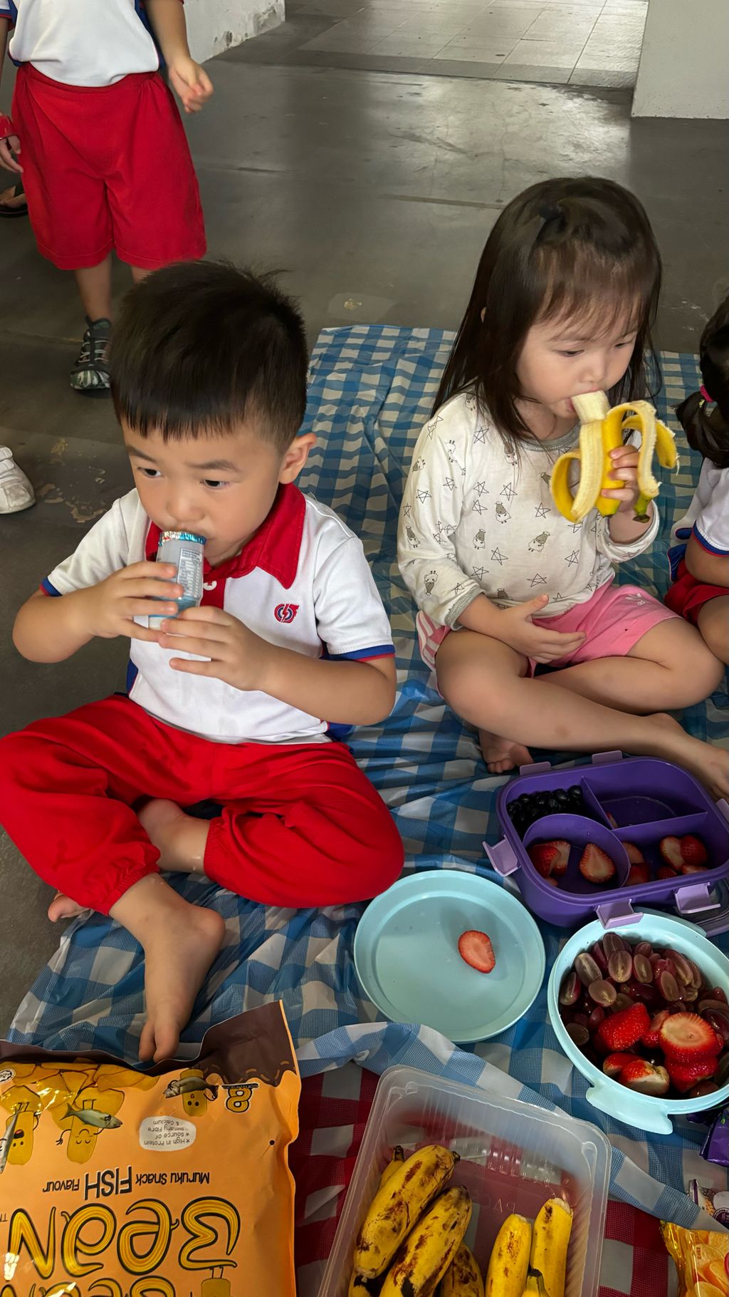 Caring for our friends: Class Picnic with healthy snacks — photo 7