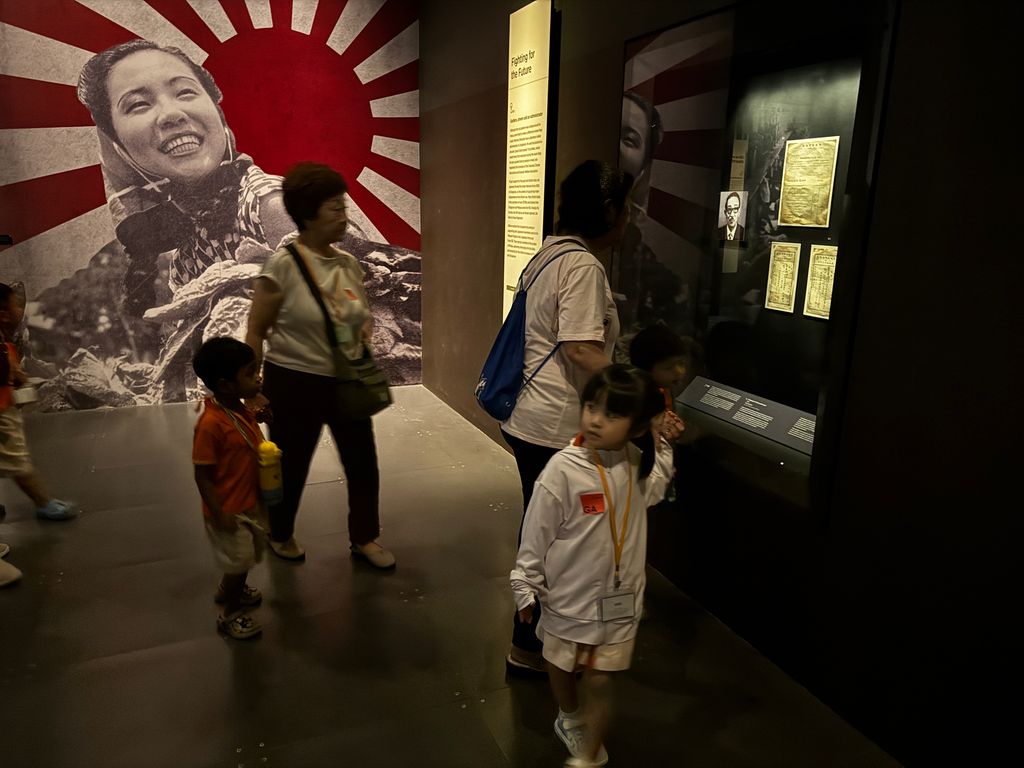 Stories Across Generations: A Meaningful Visit to the National Museum of Singapore — photo 4