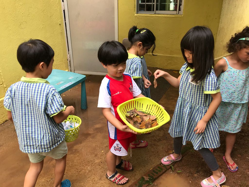 Superheroes Caring For The Environment: Composting — photo 2