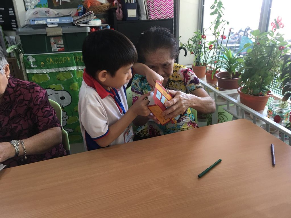 "Small Hands, Big Hearts" Kindness One : Showing kindness to the elderly of Singapore — photo 1