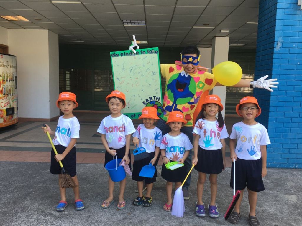 SSDB 2018: Small Hands Can Change The World — photo 2