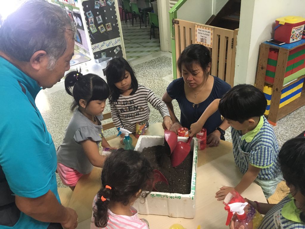 Superheroes Caring For The Environment: CIB workshops — photo 5