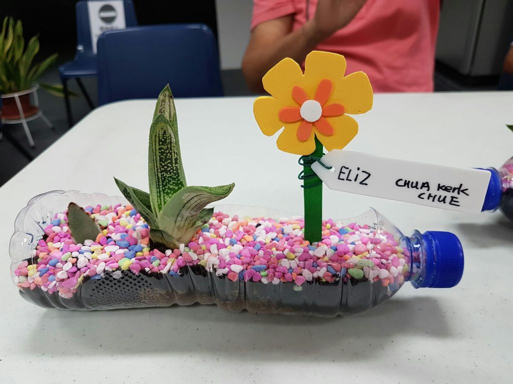 Intergenerational Bonding with the Seniors of MindCare Senior Activity Centre and NurtureStars Punggol through Terrarium Making! — photo 3