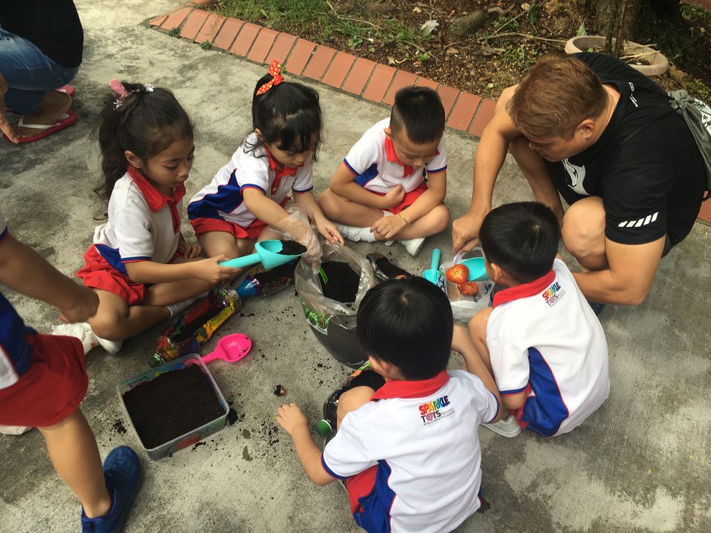 A Green Project- Little Hands of Love @PCF SPARKLETOTS KAMPONG CHAI CHEE 409 — photo 3
