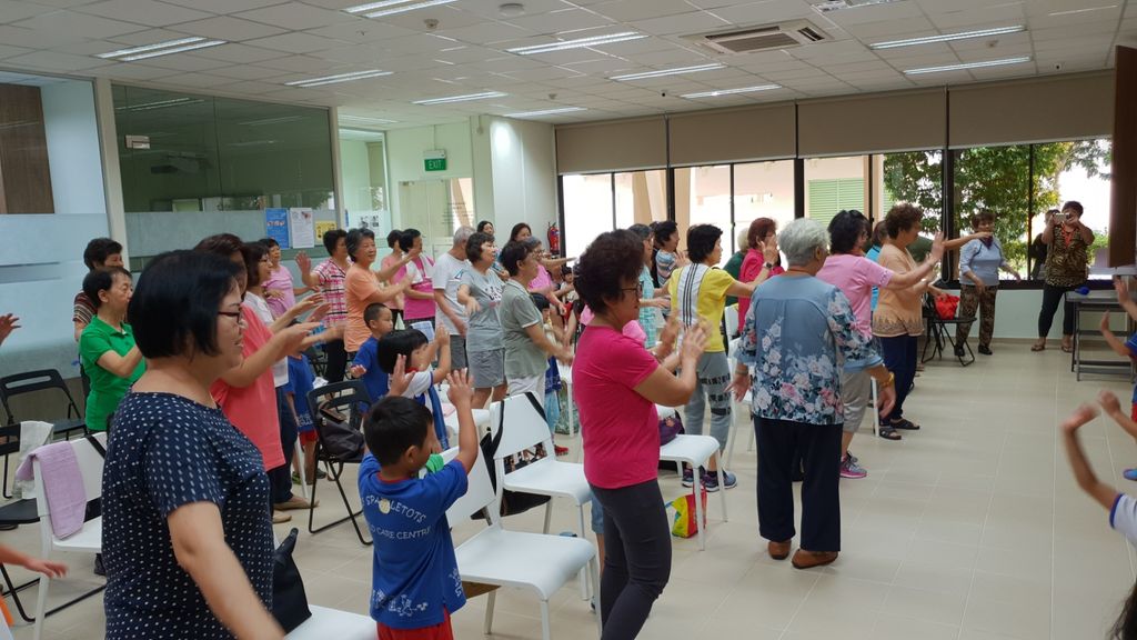 Having fun together with the Elderly at Esthers Seniors Activity Centre — photo 2