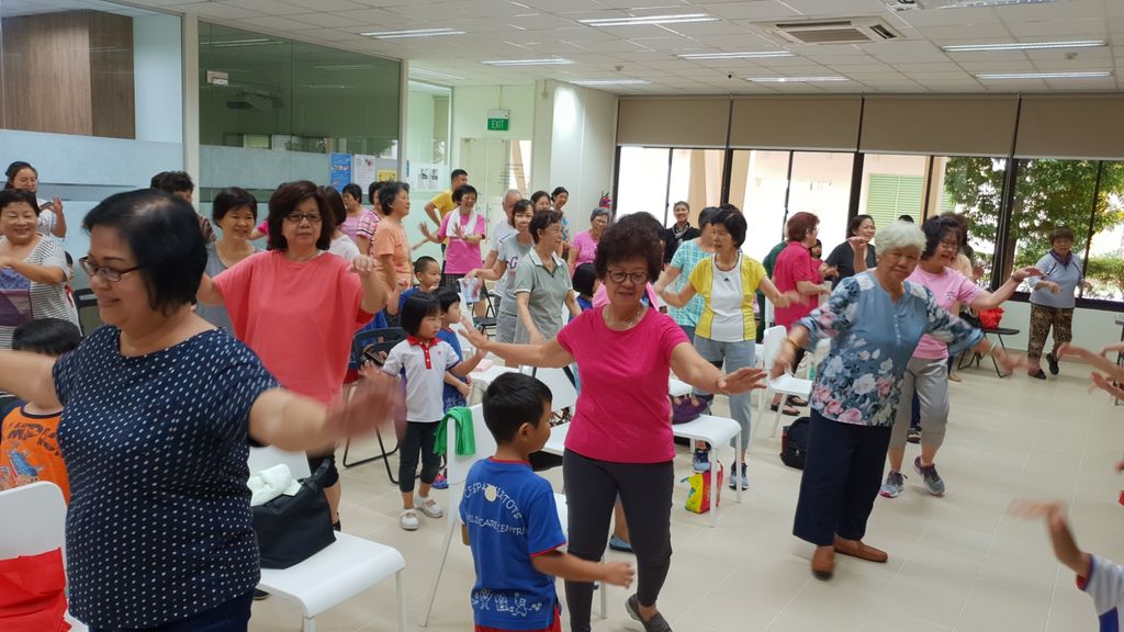 Having fun together with the Elderly at Esthers Seniors Activity Centre — photo 5