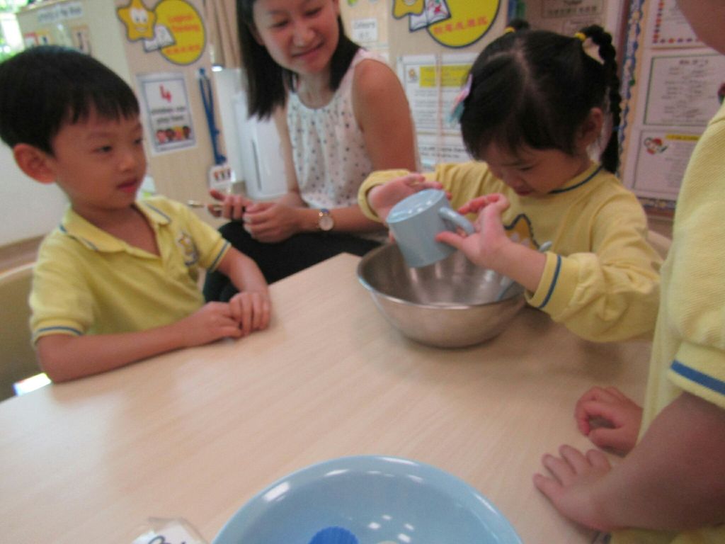 NurtureStars Punggol's Mother's Day Celebration! Connecting, Communicating and Caring through Cookie Making!