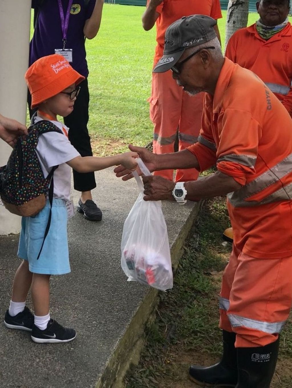 GUARDIANS OF THE SEA (In collaboration with S. E. A. Aquarium and Pasir ris park/beach cleaners) — photo 1