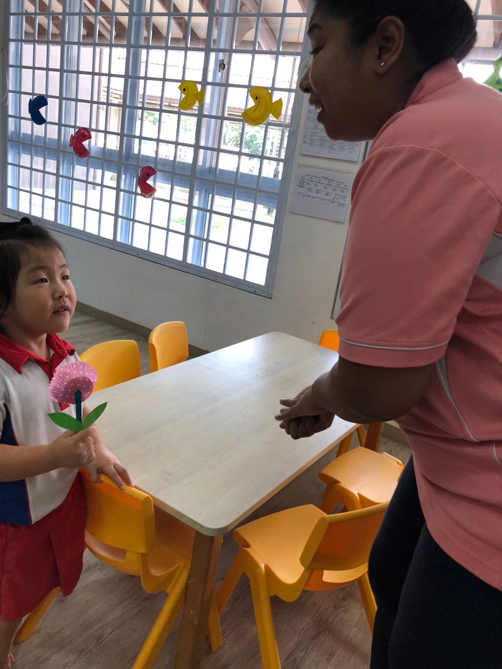 "Small Hands Big Hearts" - Kindness 3 - People around us — photo 1