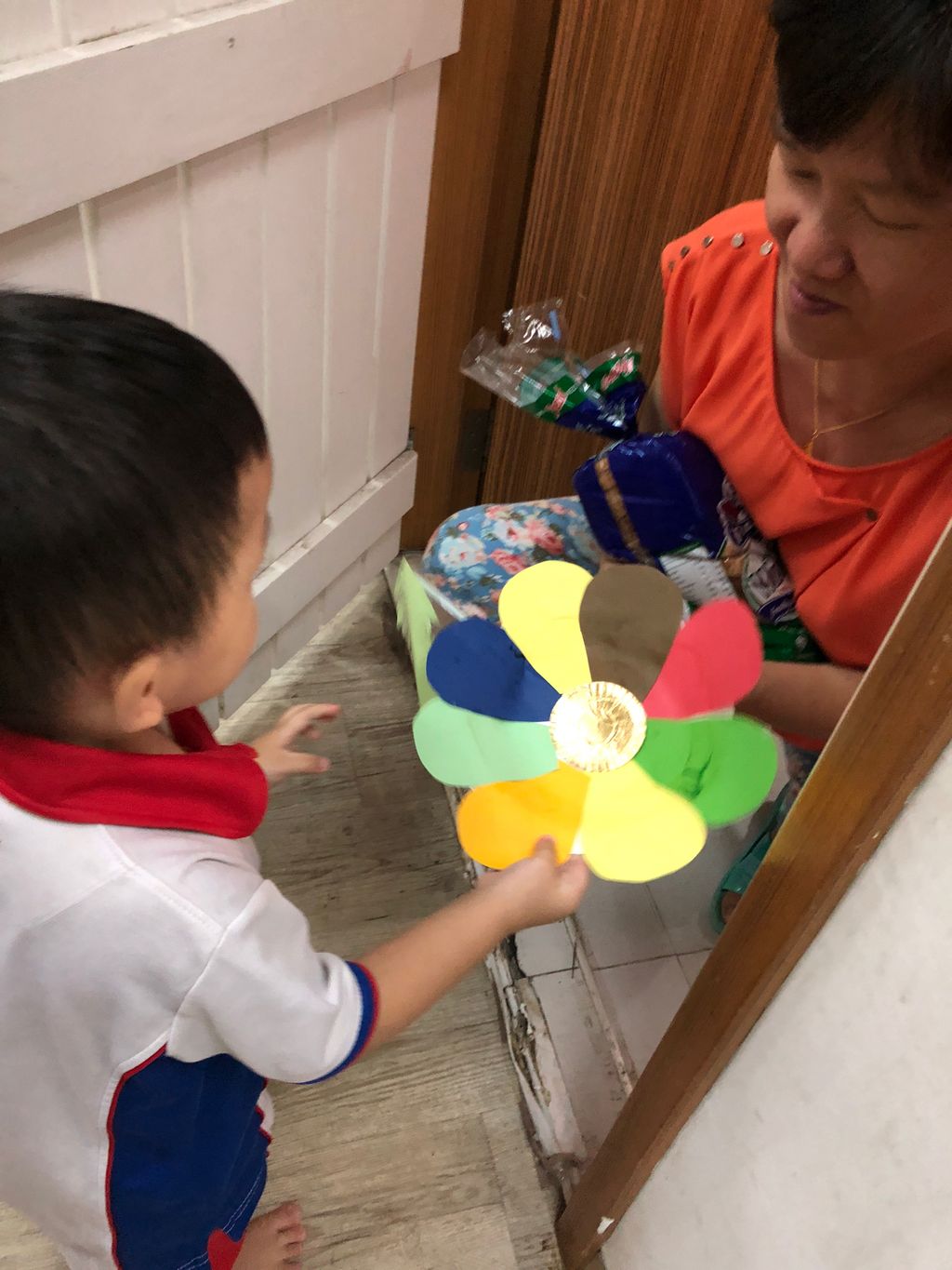 "Small Hands Big Hearts" - Kindness 3 - People around us — photo 3