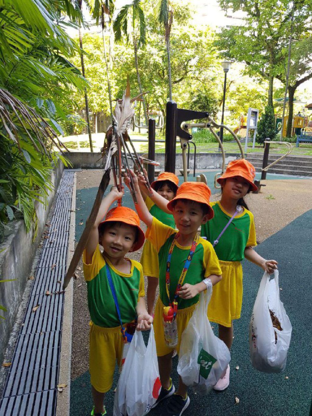 Care for Environment: Litter Picking at our Parks — photo 1