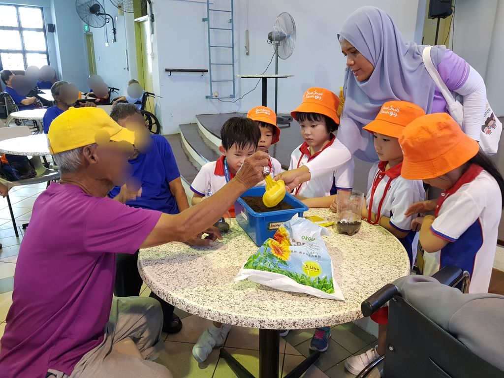 Visit to Jamiyah Home — photo 1