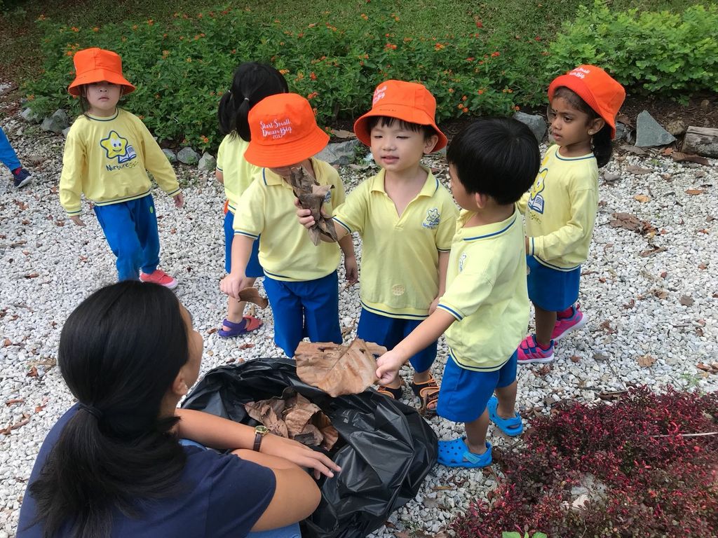 NurtureStars Punggol nurturing Punggol Waterway Park through pruning & park clean up in August 2018! — photo 6
