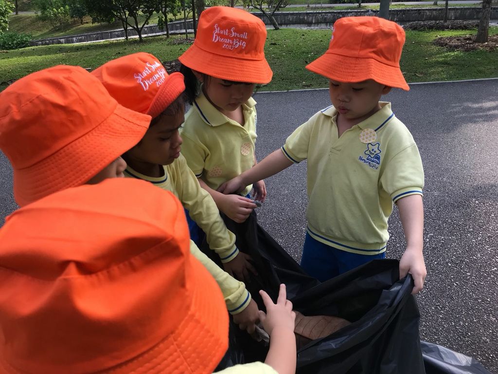 NurtureStars Punggol nurturing Punggol Waterway Park through pruning & park clean up in August 2018! — photo 8