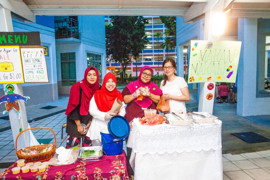 MFS JW4 - Fiesta Night Bazaar cum National Day — photo 1