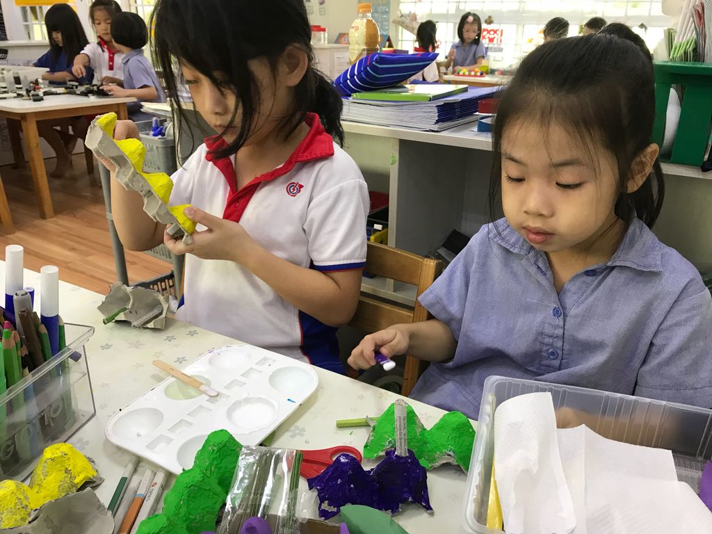 Preparations for the Upside Down Garden Exhibition on 17/08/2018 — photo 7