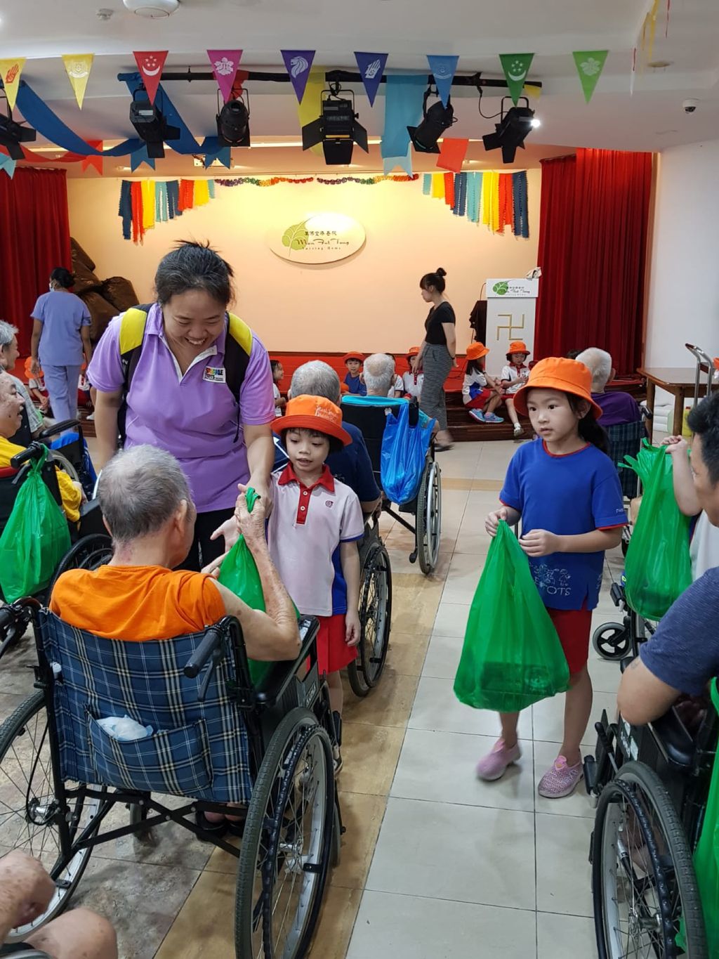 Visit to Man Fut Tong Nursing Home on 24/08/2018 — photo 5