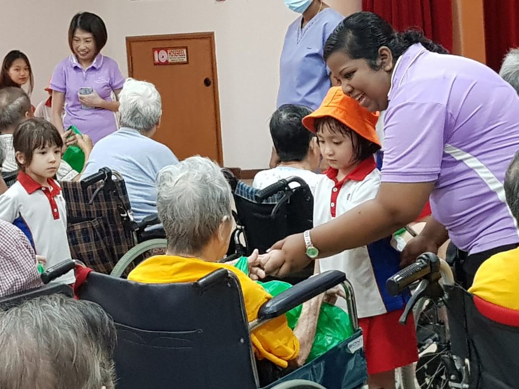 Visit to Man Fut Tong Nursing Home on 24/08/2018 — photo 10