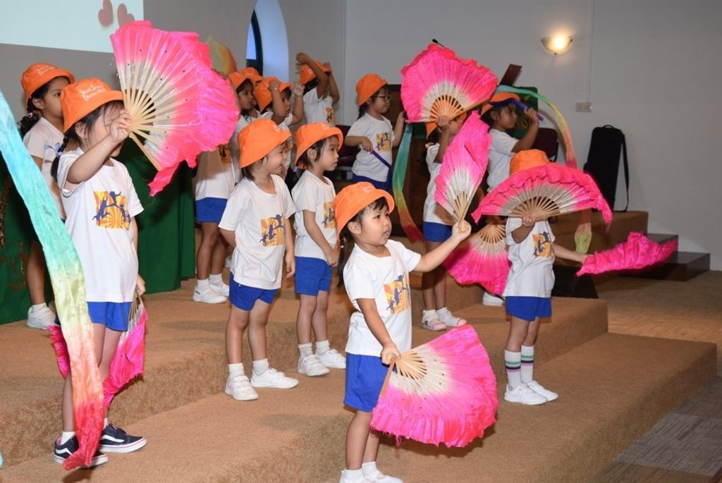 Small performers big finale
